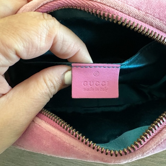 Gucci Pink Velvet Crossbody Bag - Picture 7 of 8